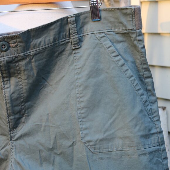 LEE Plus Size Army Green Stretch Cotton Blend Back Elastic Waist Classic Shorts - Picture 2 of 7